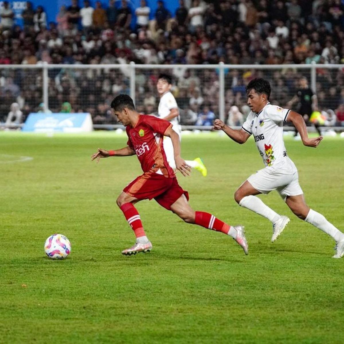 pertandingan sepakbola Aceh vs Sulteng di PON XXI.