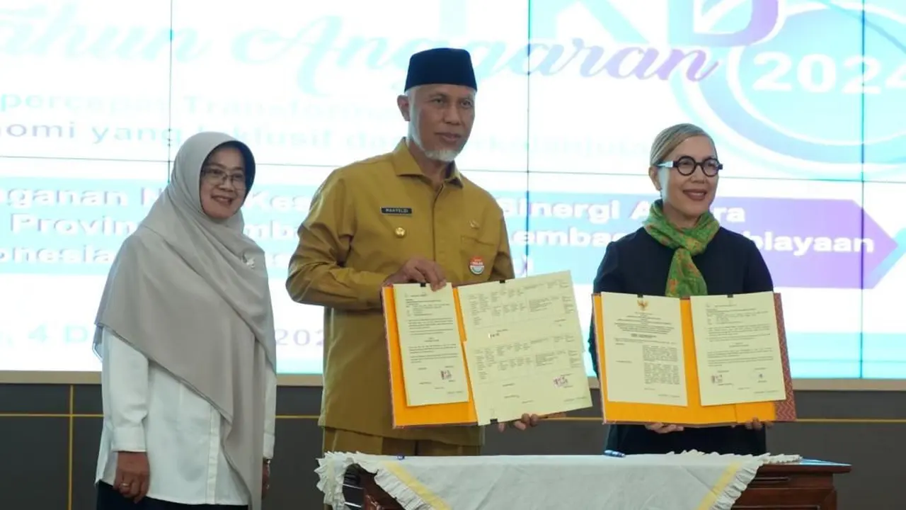 LPEI atau Indonesia Eximbank menjalin kerjasama dengan Sumatera Barat untuk pengembangan kapasitas Industri Kecil dan Menengah (IKM), Koperasi, BUMDesa, BUMDESMA, serta Usaha Kecil dan Menengah (UKM) berorientasi ekspor. (Dok LPEI)