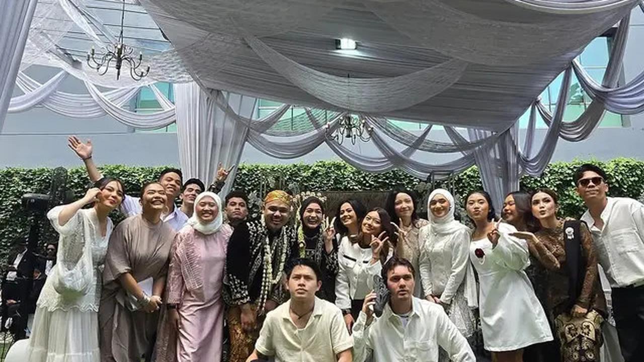 6 Potret Salma Salsabil dan Dimansyah Laitupa Resmi Nikah Pakai Adat Jawa