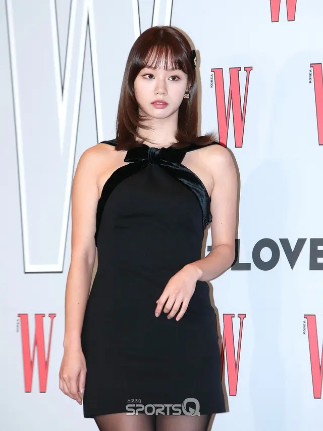 8 Gaya Memukau Artis di Acara Charity W Korea, Jennie BLACKPINK hingga aespa
