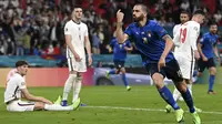 Bek Timnas Italia, Leonardo Bonucci, melakukan selebrasi usai mencetak gol ke gawang Inggris pada laga final Euro 2020 di Stadion Wembley, London, Senin (12/07/2021). (Foto: AP/Paul ELlis,Pool)