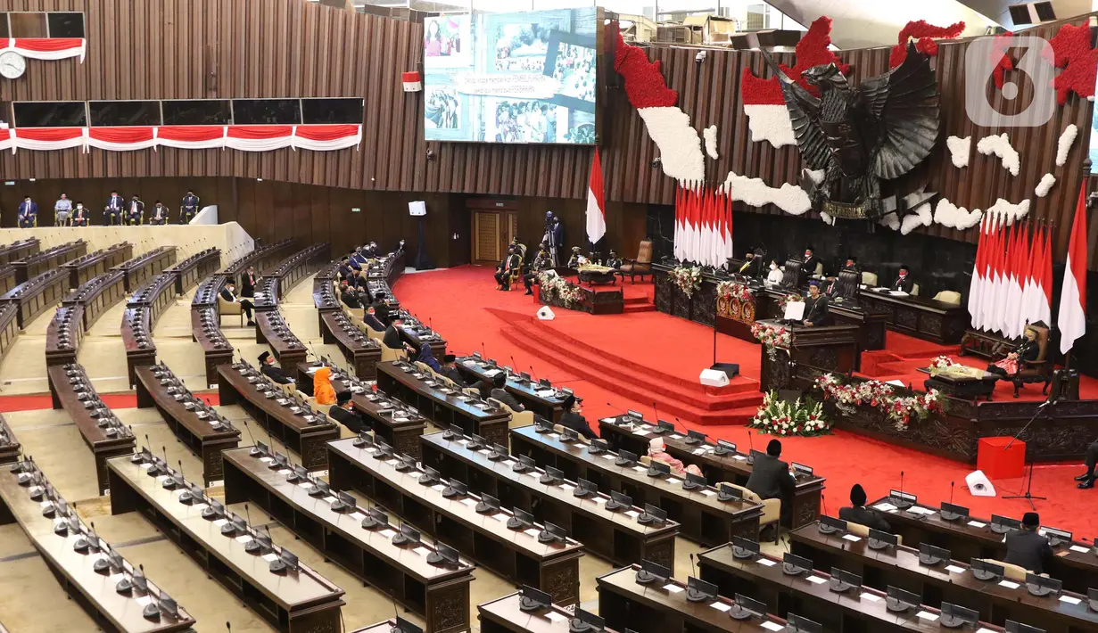 Suasana saat Sidang tahunan MPR RI dan dan Sidang Bersama DPR RI-DPD RI Tahun 2021 di Gedung Nusantra, Senayan, Jakarta, Senin (16/8/2021). Sidang Tahunan MPR tahun ini menerapkan protokol kesehatan (prokes) ketat. (Liputan6.com/Angga Yuniar)