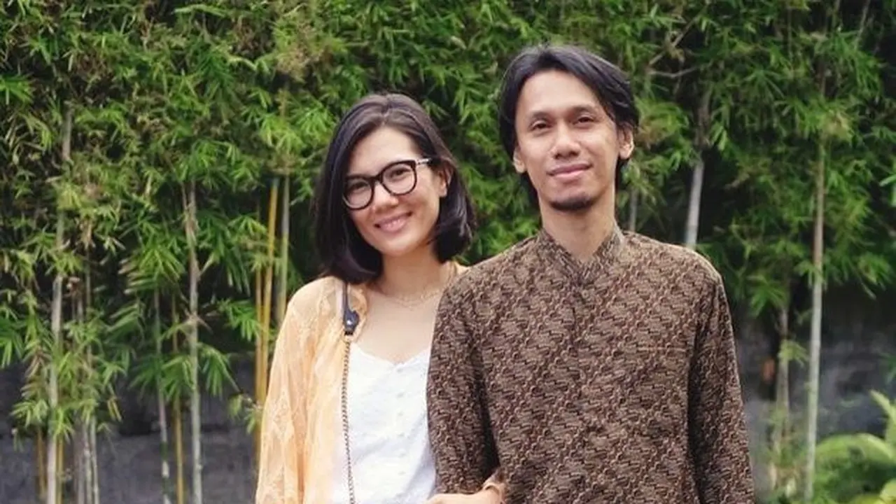 Potret Sarah Diorita Istri dari Eross Candra. (Sumber: Instagram/sarahcandra)