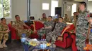 Citizen6, Lebanon: Kunjungan ini dalam rangka Courtesy Call  sekaligus undur diri Letkol Li yang akan mengakhiri masa tugasnya di Lebanon bertempat di di ruang pertemuan Markas Indobatt, Adshid al Qusayr, Lebanon Selatan. (Pengirim: Badarudin Bakri)
