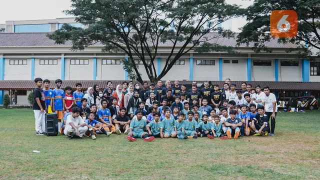 Dewa United Gelar Coaching Clinic di Global Islamic School Serpong