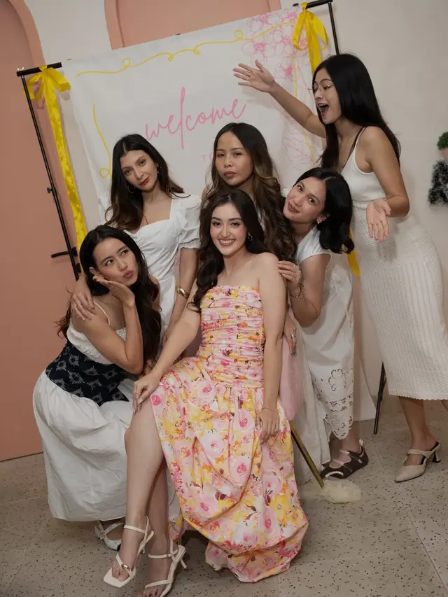 Hana Saraswati Hadir di Bridal Shower Ranty Maria. [@hanahaho]