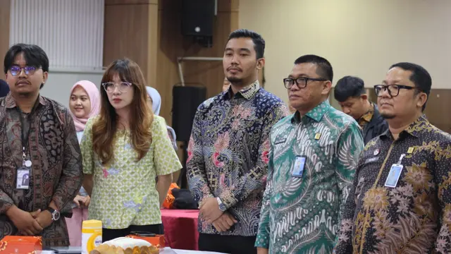 Plh Kepala Kanwil Kemenkum Jakarta, Zulfahmi saat mengikuti kegiatan Penguatan Pengawasan dan Pemantauan Kepatuhan Pembayaran Royalti Musik komersial di Aula Kantor Wilayah. (Istimewa)