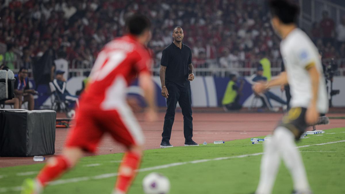 Ulasan Strategi Patrick Kluivert Matikan Pergerakan Lini Tengah China Berhasil, Tapi..