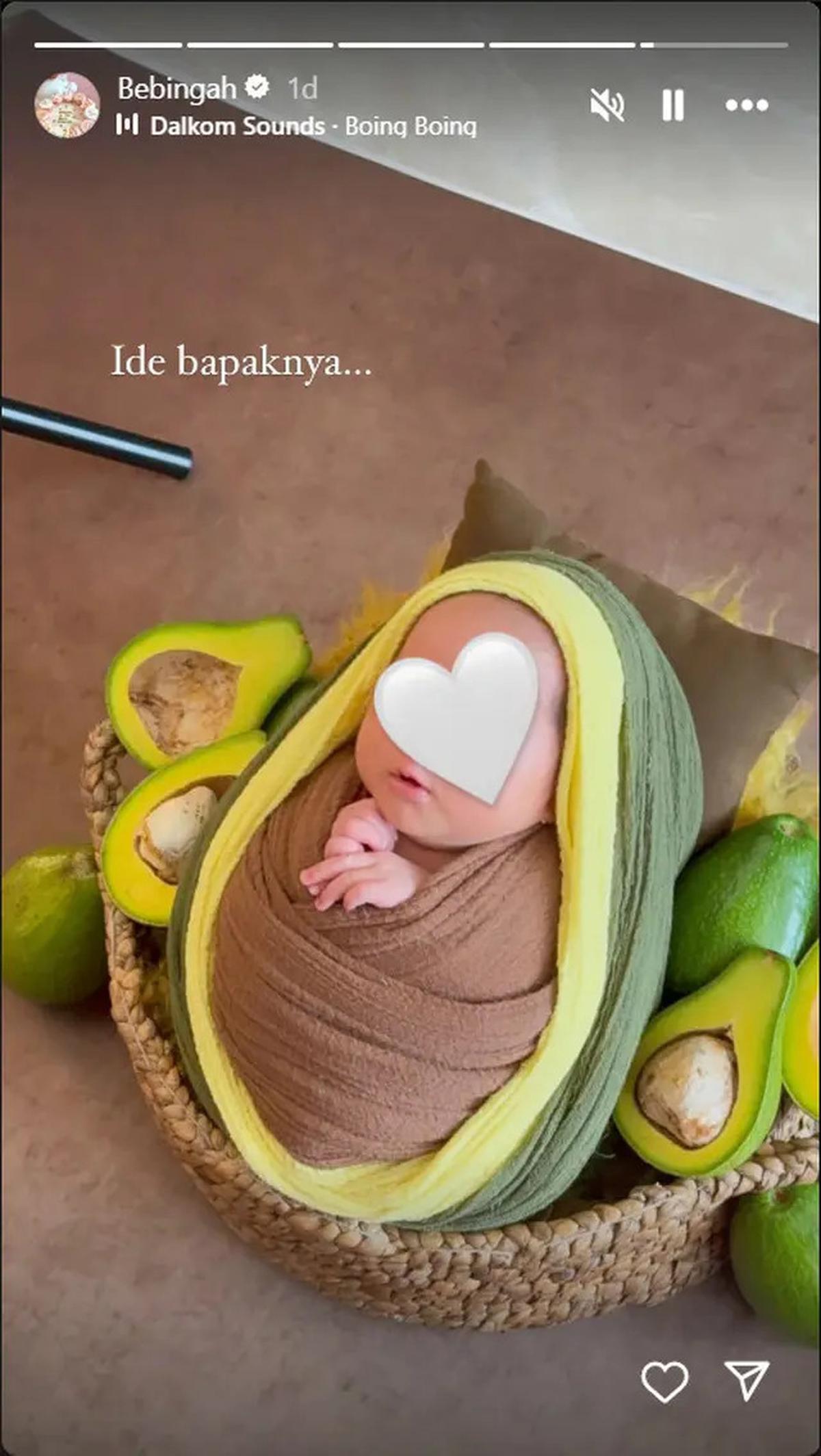 Jalani Pemotretan Newborn, Ini 6 Potret Bebingah Anak Erina Gudono yang Masih Ditutupi