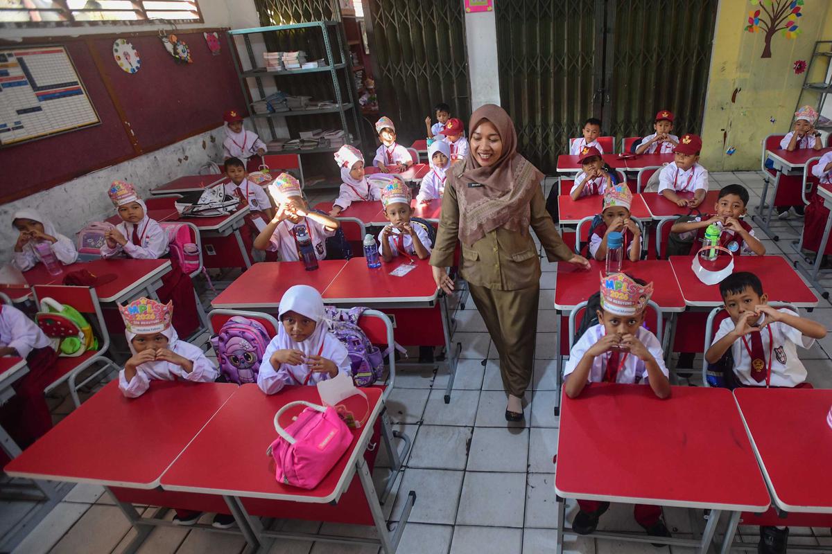 Semangat Siswa Baru Ikuti Hari Pertama MPLS