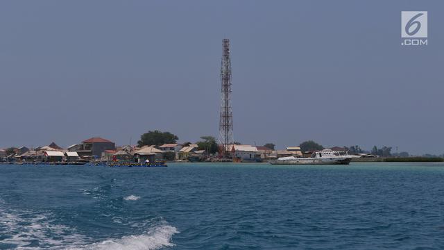 Melihat Perawatan Tower Telekomunikasi di Kepulauan Seribu