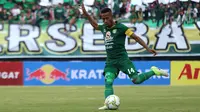Ruben Sanadi, bek sekaligus kapten Persebaya di Liga 1 2019. (Bola.com/Aditya Wany)