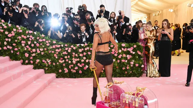 Lady Gaga menghadiri Met Gala Celebrating Camp 2019: Notes on Fashion di Metropolitan Museum of Art pada 6 Mei 2019 di New York City. Dimitrios Kambouris