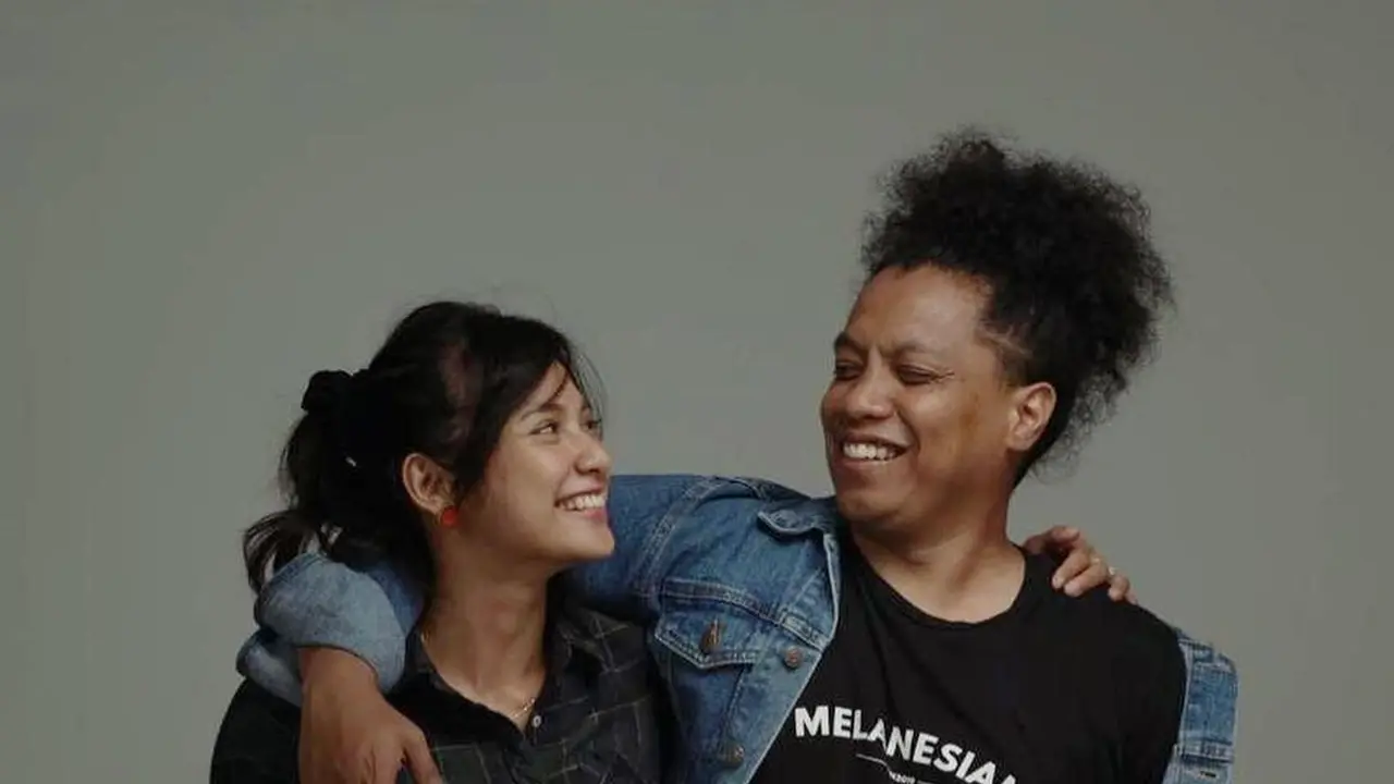 [Fimela] Arie Kriting dan Indah Permatasari