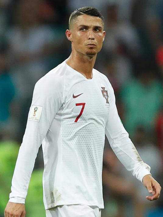 1. Cristiano Ronaldo - Tampil inferior sebagai tumpuan di klub. Namun bersama Portugal sinar yang dipancarkan Ronaldo tak sementereng bersama Real Madrid. (AFP/Odd Andersen)