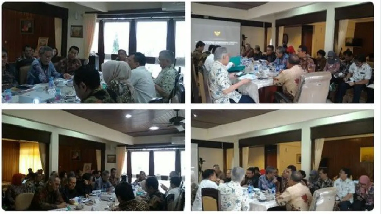 Menko Darmin Nasution tetap menjalankan tugasnya meski ada aksi damai 2 Desember.
