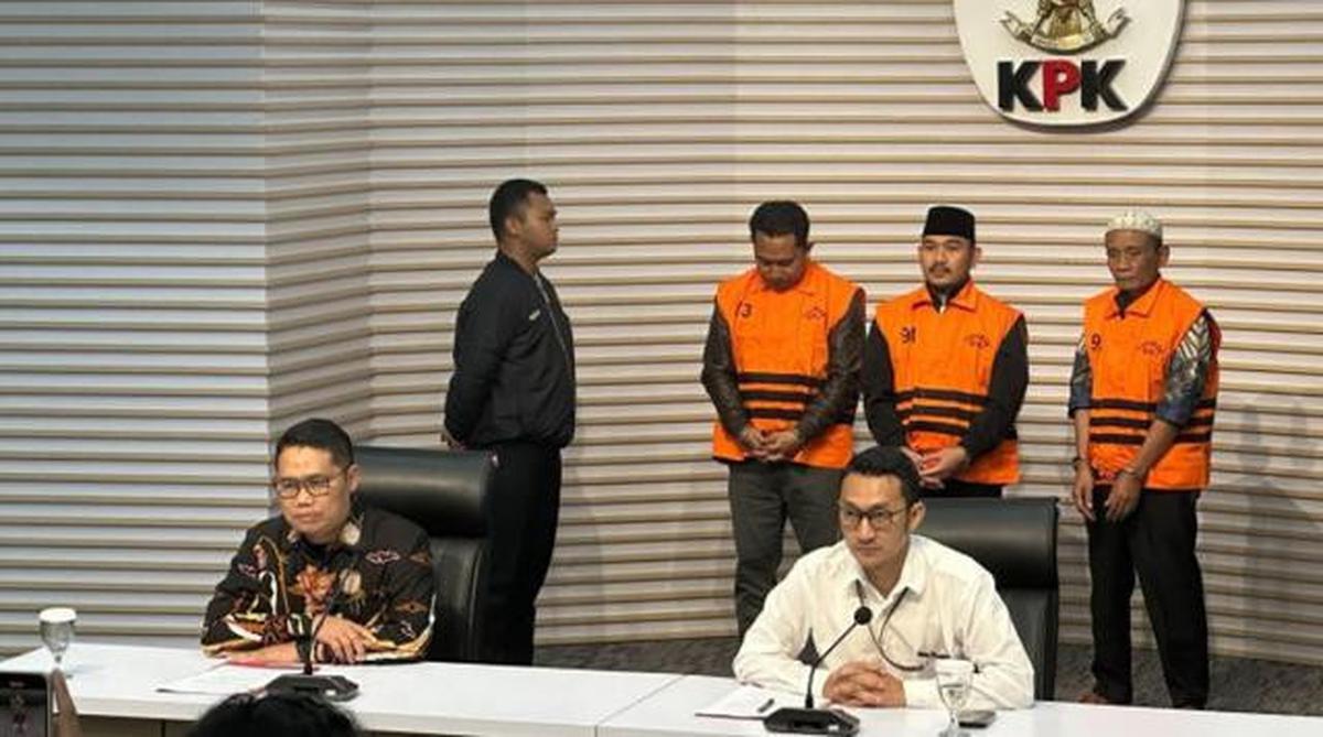 KPK Limpahkan Bupati Bekasi ke Kejaksaan, Ade Kuswara dan Ayahnya Segera Disidang