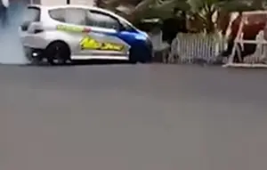 Drag Race Maut di Kotamobagu, Mobil Hilang Kendali Tabrak Kerumunan Penonton