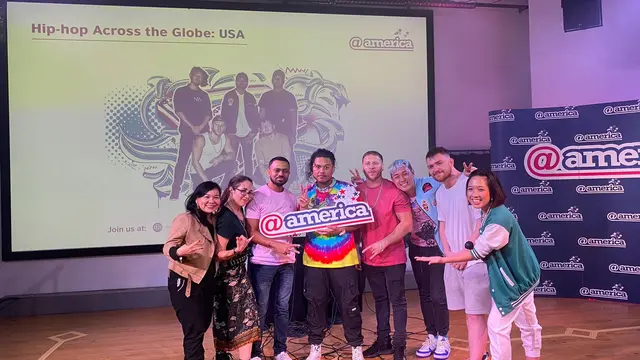 The Beatbox House merupakan grup musik berbasis di New York City, Amerika Serikat dan grup ini terdiri dari lima anggota yang pernah menjadi Juara Dunia Beatboxer (Liputan6.com/Teddy Tri Setio Berty)