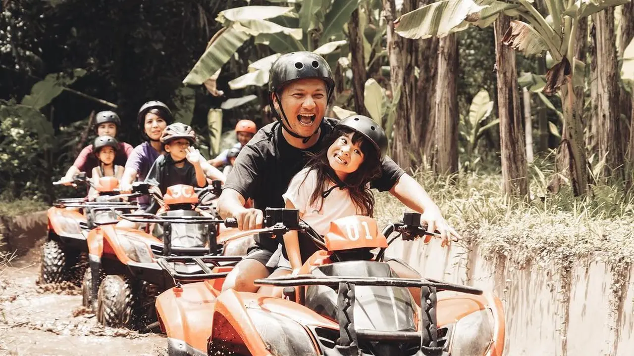 Gading dan Gempi main ATV