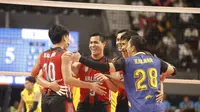Tuan rumah dan juara bertahan putra Kalimantan Barat mengalahkan&nbsp;Kalimantan Selatan pada laga perdana babak delapan besar Pul A turnamen voli Piala Kapolri 2024. Kalbar menang&nbsp;3-2 (25-17, 24-26, 19-25, 25-16, 15-11) di GOR Terpadu A. Yani, Pontianak, Kamis (3/10). (foto: PP PBSI)