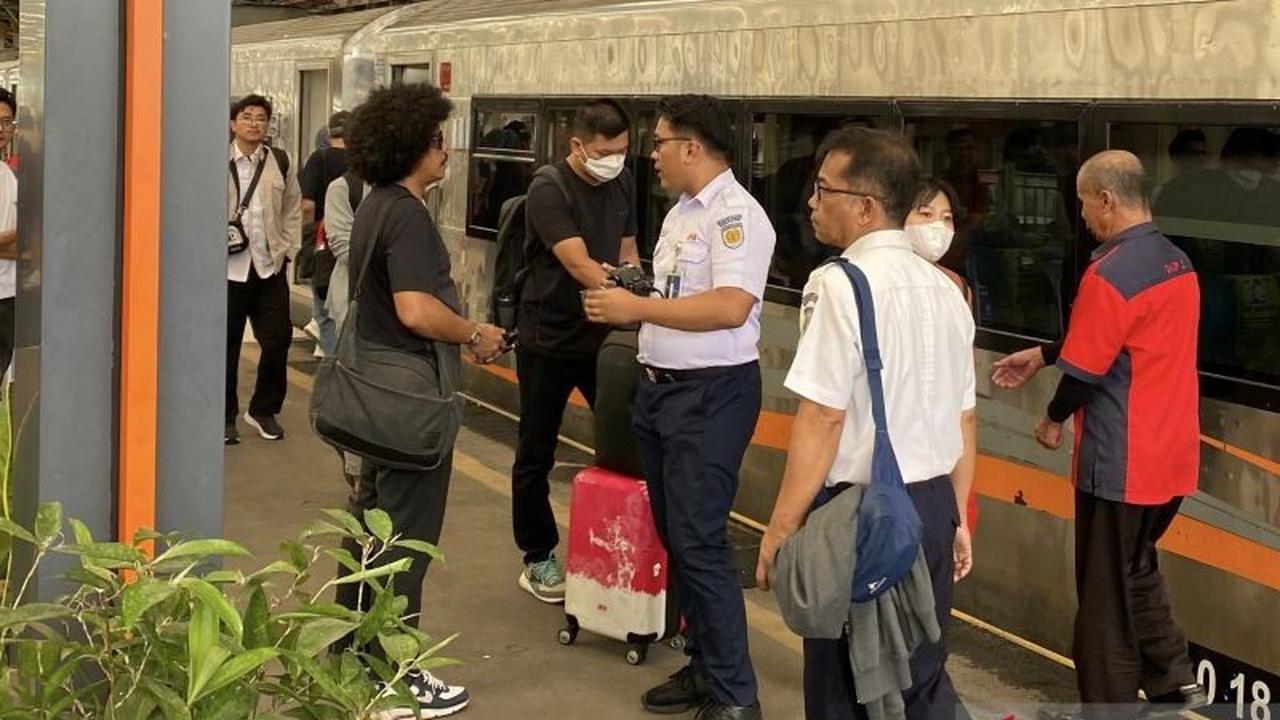 KAI Daop 2 Bandung Layani Puluhan Ribu Penumpang di H-7 Lebaran 2026, Okupansi Capai 72,4 Persen