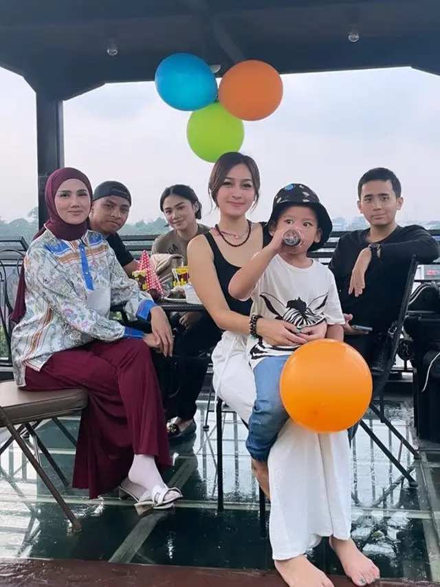 Tyarani Savitri Anak Mulan Jameela