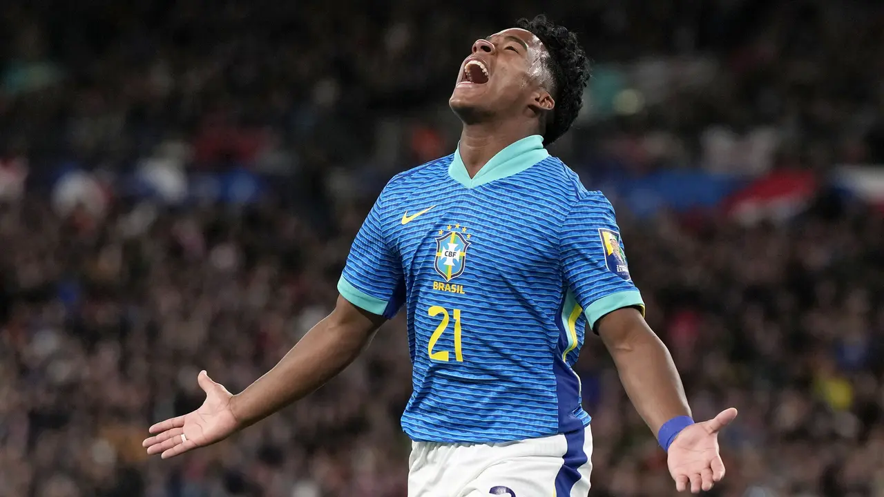 Foto: Salam Kenal dari Endrick, Calon Wonderkid Real Madrid yang Tampil Memukau Bareng Brasil di FIFA Matchday Maret 2024