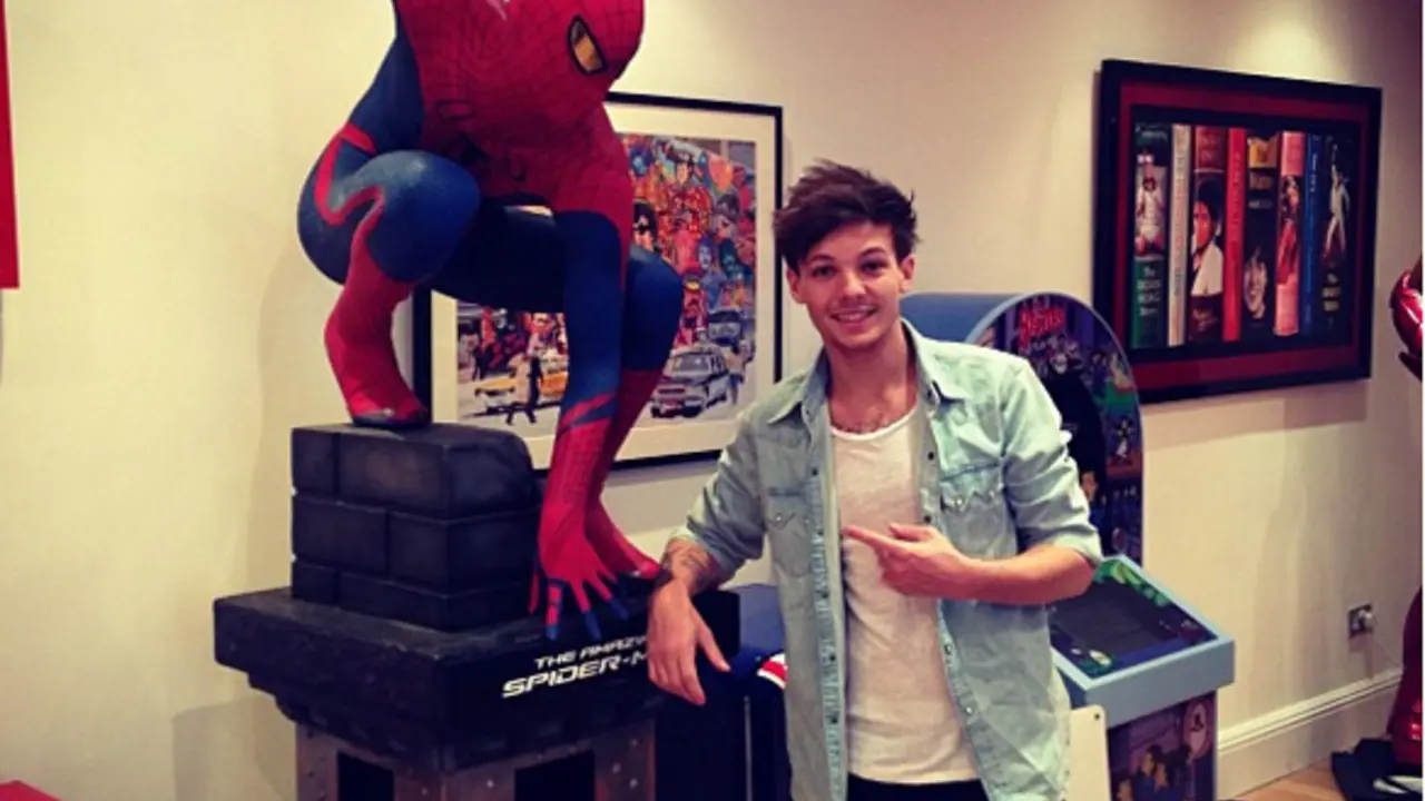 Lahirkan Anak Louis Tomlinson, Wanita Ini Diancam Dibunuh