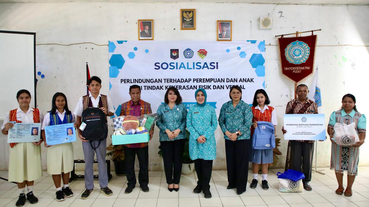 Ketum TP PKK Tri Tito Karnavian Ajak Pelajar Cegah Kekerasan saat Kunjungi SMAN 1 Atambua