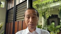Presiden ke-7 RI Jokowi di kediaman pribadinya di Solo.(Liputan6.com/Fajar Abrori)