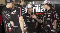 Dua pembalap Aprilia, Jorge Martin dan Marco Bezzecchi. (Mirco Lazzari gp / GETTY IMAGES NORTH AMERICA / Getty Images via AFP)