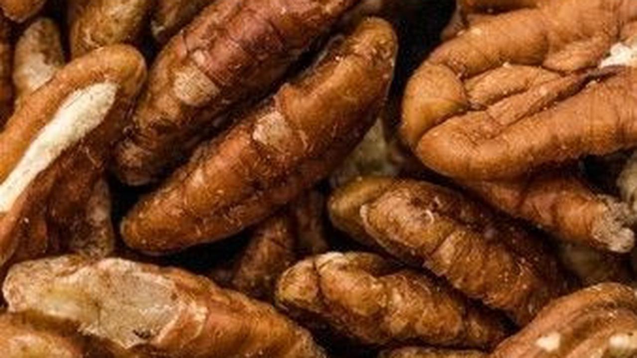 9. Kacang Pecan