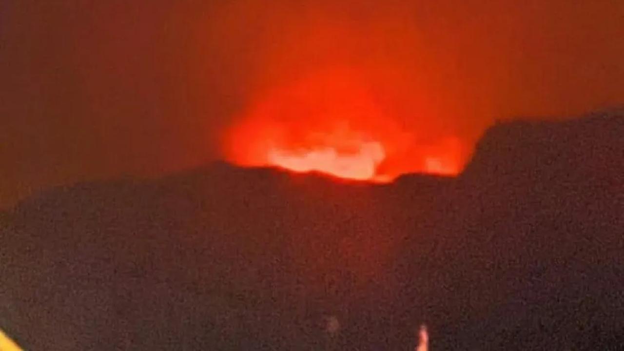 Menurut Asep, kawasan tersebut memang masih ada di area kawasan Gunung Papandayan yang kerap menjadi tujuan para pendaki.