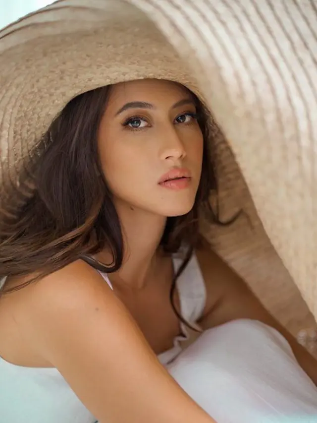 7 potret Janisaa Pradja istri baru Mike Lewis