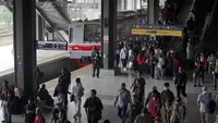 Jam Sibuk KRL Jabodetabek Bergeser di Ramadan 2026