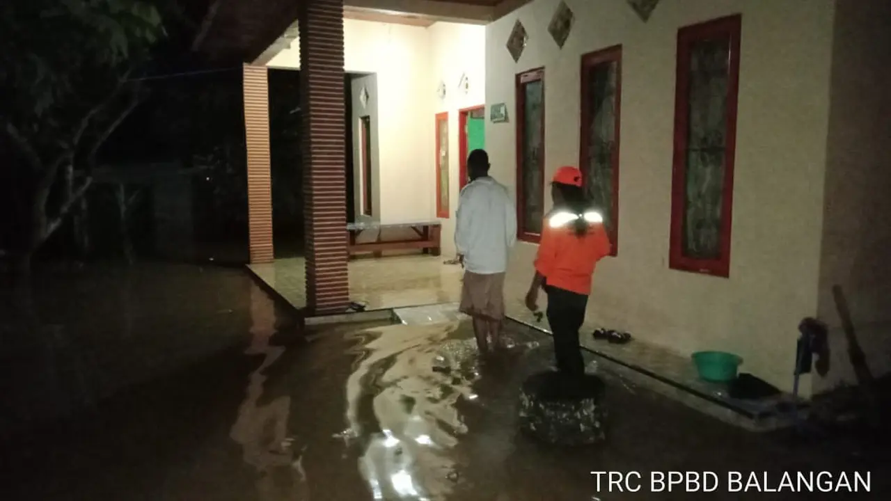 Sebanyak 3.571 unit rumah terendam banjir di Kabupaten Balangan, Provinsi Kalimantan Selatan akibat hujan dengan intensitas tinggi yang menyebabkan meluapnya sungai Balangan dan sungai Pitap.