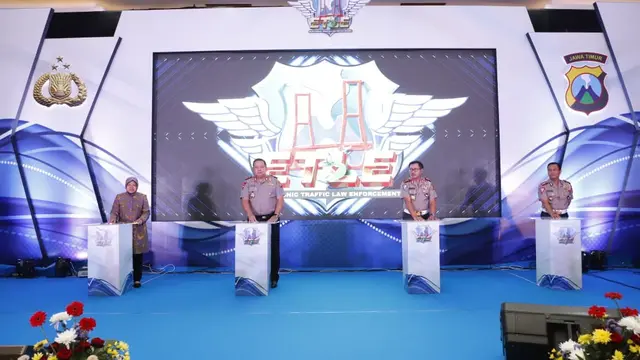 Wali Kota Risma dan Tilang Elektronik