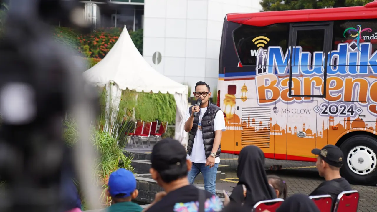 MS GLOW Beauty bersama Utusan Khusus Presiden Bidang Pembinaan Generasi Muda dan Pekerja Seni (UKP Muda dan Seni) berupaya membantu memudahkan warga menjalani aktivitas mudik.
