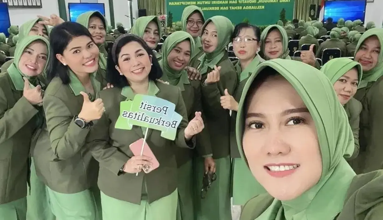 Joy Tobing Ibu Persit (instagram/pers.itbengpus)