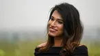 Dalam foto yang diambil pada 16 November 2023 ini, perempuan transgender Yasin Ahmed Sokal, runner-up kedua Miss Evergreen Bangladesh 2023, terlihat di Dhaka. (Munir uz ZAMAN / AFP)