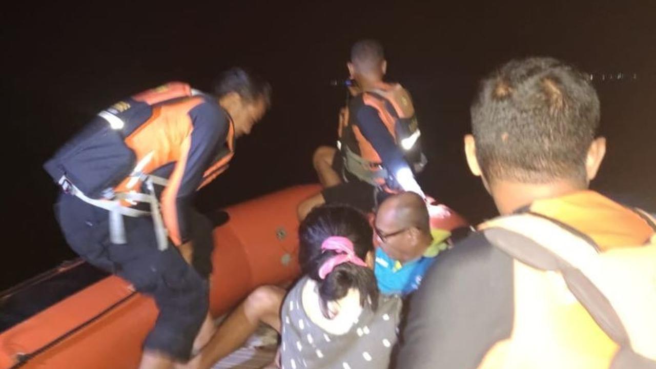 Trivia: Cepat Tanggap! Tim SAR Berhasil Lakukan Evakuasi Nelayan Wakatobi yang Sakit di Perairan Pulau Sumanga