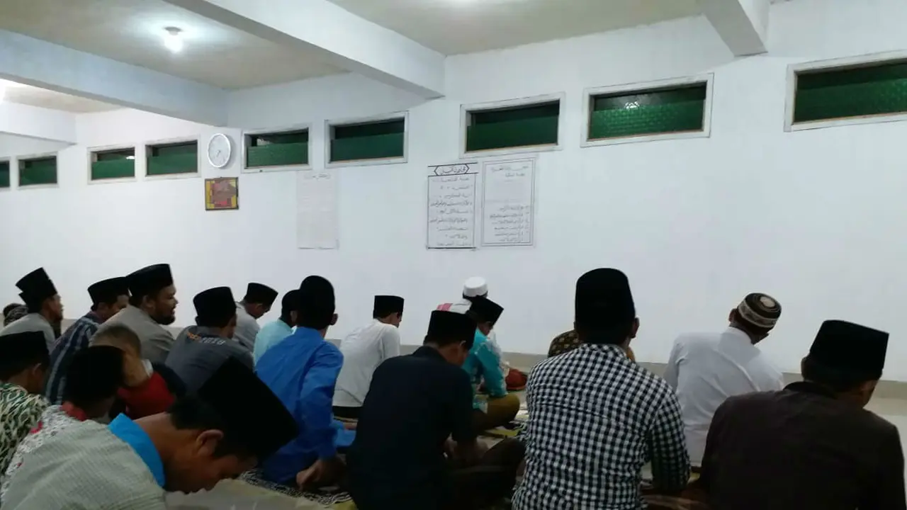 Gerak dan Bacaan Salat Tarawih Tercepat di Indramayu