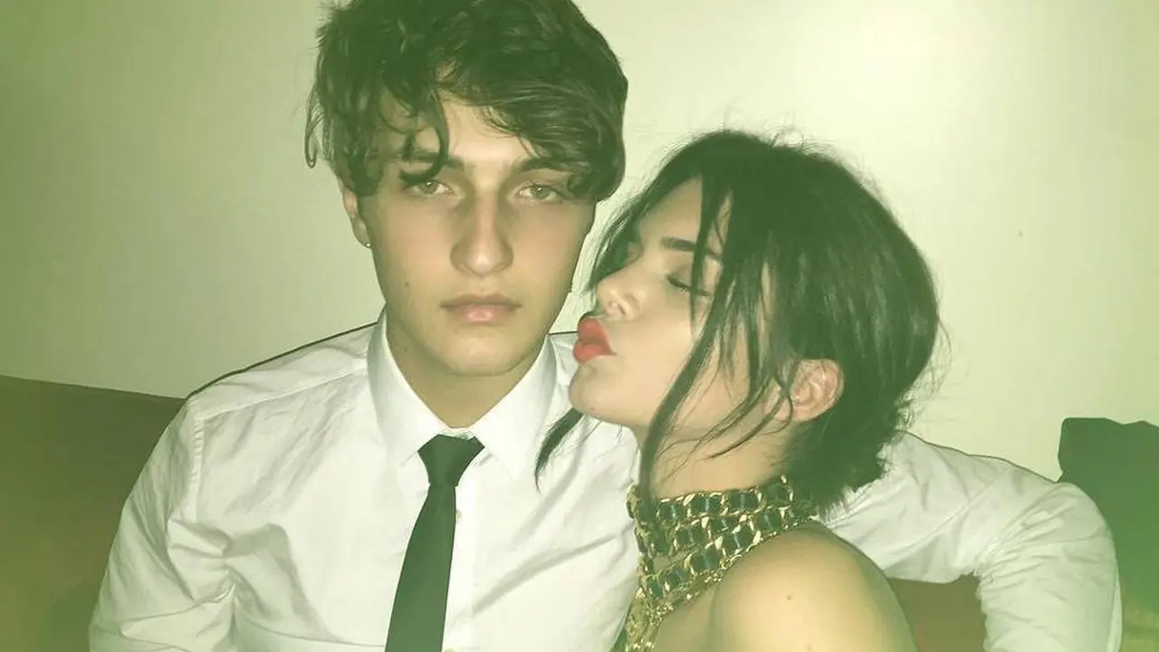 [Bintang] Anwar Hadid - Kendall Jenner
