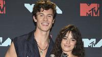 Shawn Mendes dan Camila Cabello di MTV VMA 2019  (Photo by Evan Agostini/Invision/AP, File)