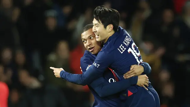 Foto: Jatuh Bangun Lee Kang-in saat Melawan Montpellier, Sumbang 1 Gol dan Bawa PSG ke Puncak Klasemen