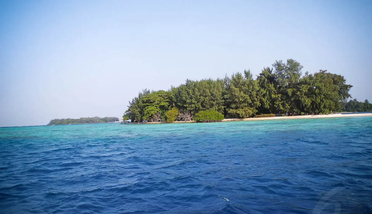 Menikmati Keindahan Pulau Harapan
