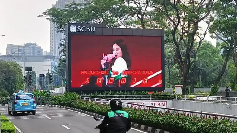 LED ads untuk Jennie dari Jennie Fans Indonesia. (Twitter/jennuefundsID)