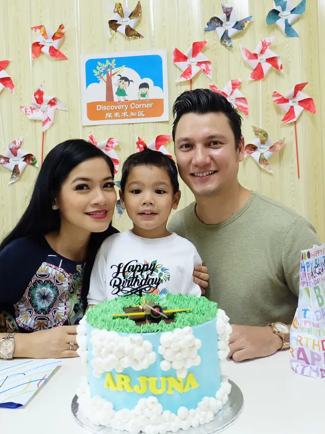 [Bintang] Titi Kamal dan Christian Sugiono