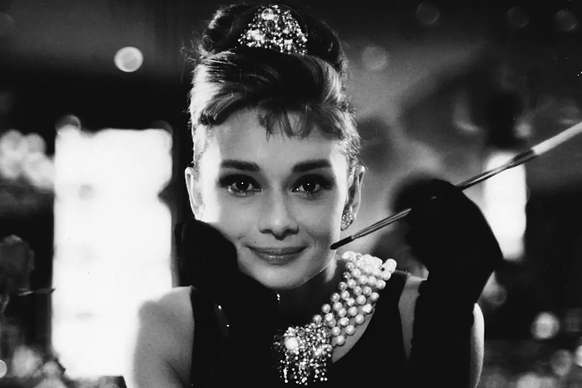 [Bintang] Foto-Foto Langka Audrey Hepburn Akan Dipamerkan di London